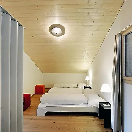 Sleeps 5 Wifi Apartment